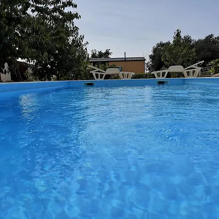 Family Friendly With A Swimming Pool - 14933 زادار