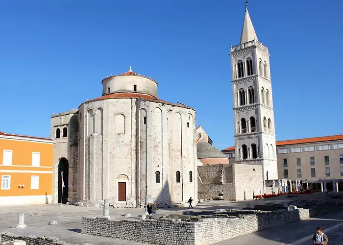 דירה Family Friendly With A Swimming Pool - 14933